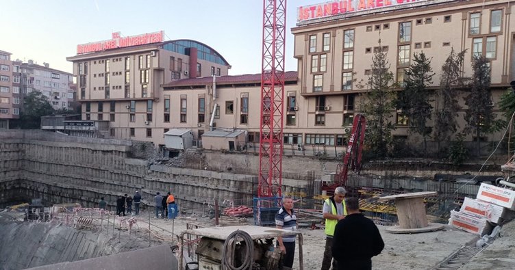 İstanbul’da özel üniversite binası çöktü