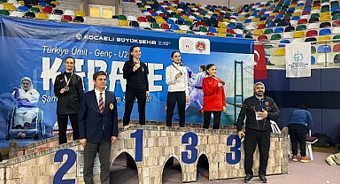 Bursa Büyükşehir Belediyesporlu karateciler Türkiye Şampiyonası’nda 8 madalya kazandı
