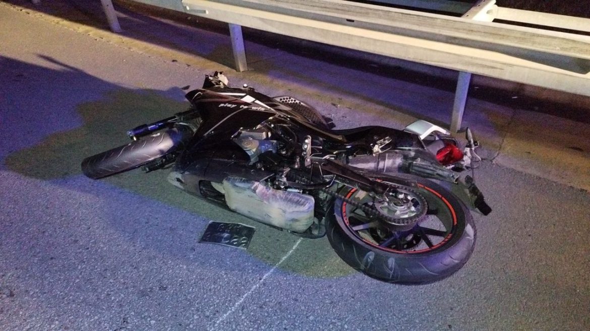 Bursa’da bariyerlere çarpan motosikletteki kişi yaşamını yitirdi