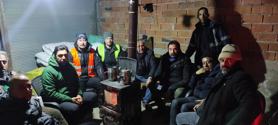 Kahramanmaraş Nurhak’taki depremzedelere İYİ Parti Bursa’dan yakacak yardımı