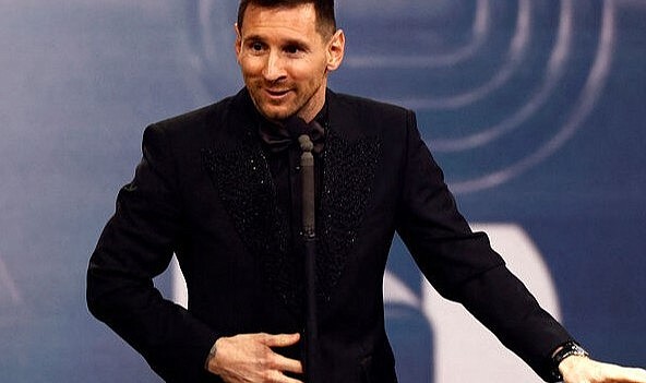 Yılın en iyi futbolcusu Lionel Messi oldu