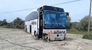 Kayseri- Niğde yolunda yolcu otobüsü şarampole devrildi